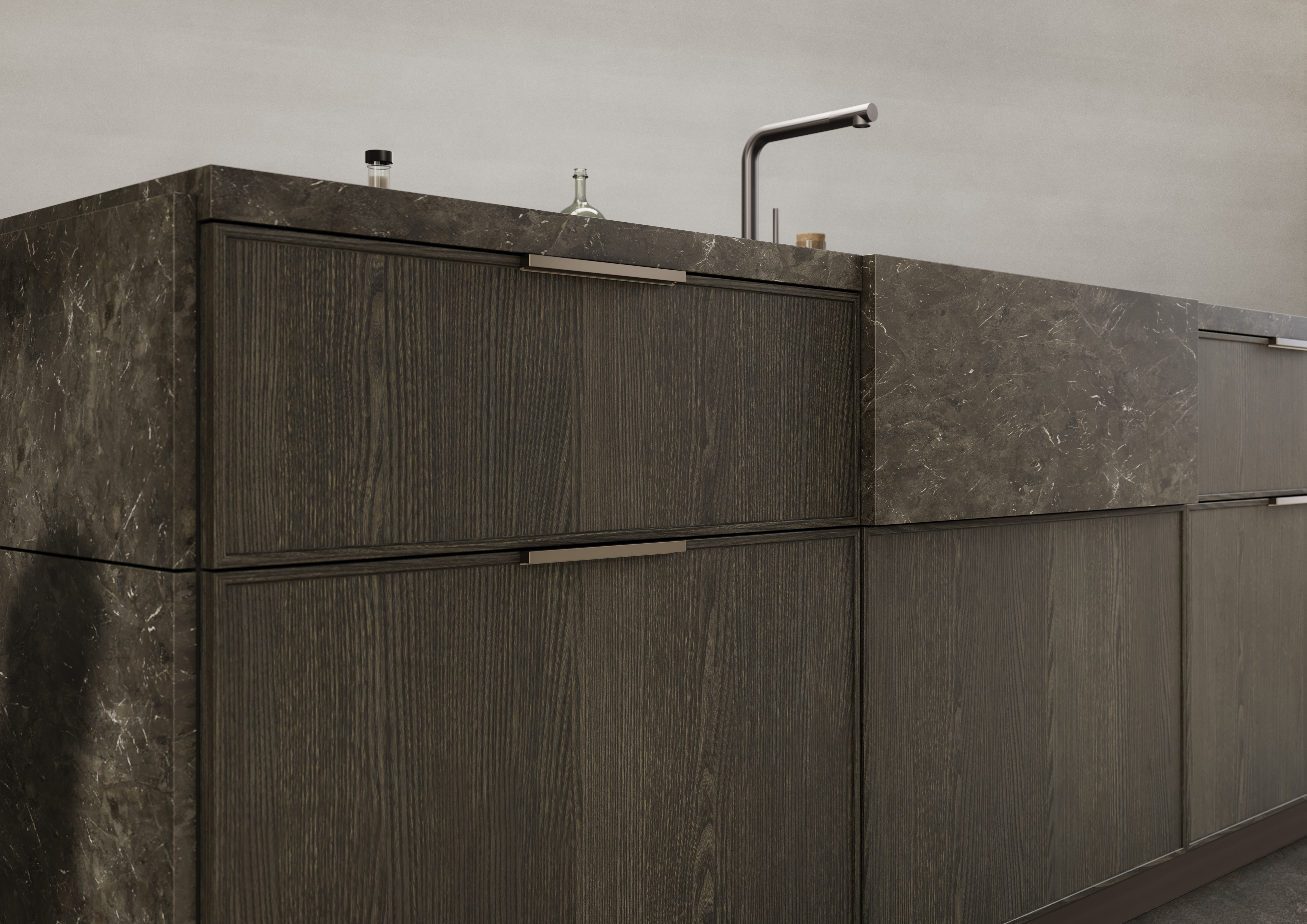 Moderne Küchenzeile mit dunklen Holzfronten und Marmorarbeitsplatte