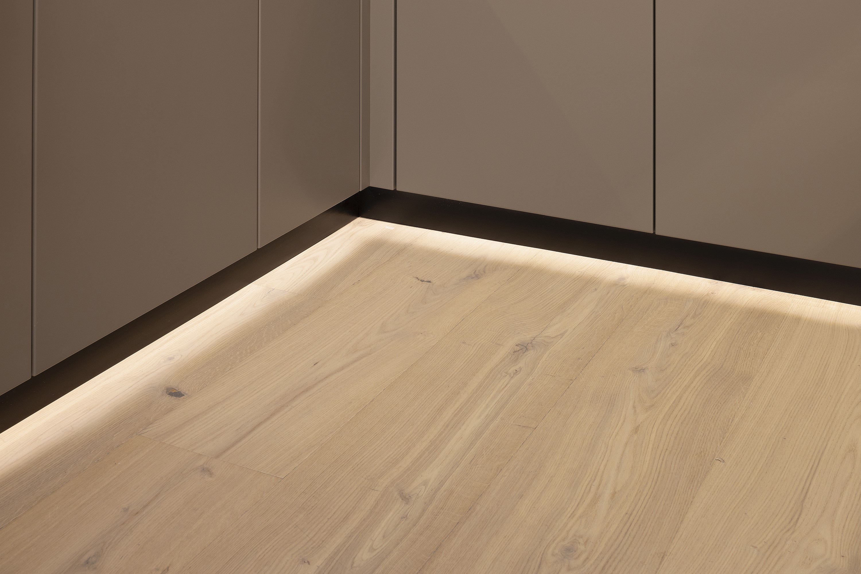 Sockelbeleuchtung Detailansicht Küchenboden